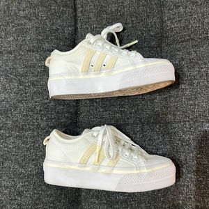 Adidas Nizza Platform Sneaker, white. Size 5